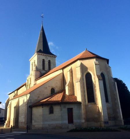 Une photo de l'église de Jaunay-Marigny